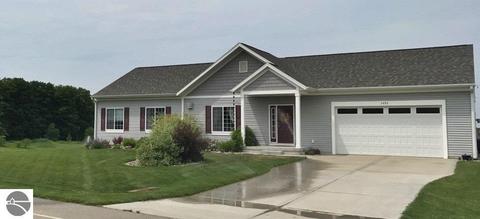 7495 E Meadows Dr, Cedar, MI 49621 photo 1