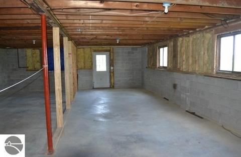 8806 W Pierce Rd, Sumner, MI 48889 photo 12
