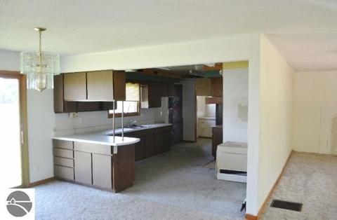 8806 W Pierce Rd, Sumner, MI 48889 photo 5