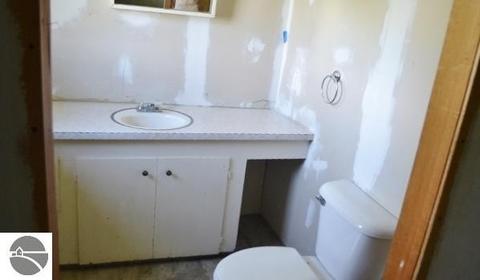 8806 W Pierce Rd, Sumner, MI 48889 photo 9