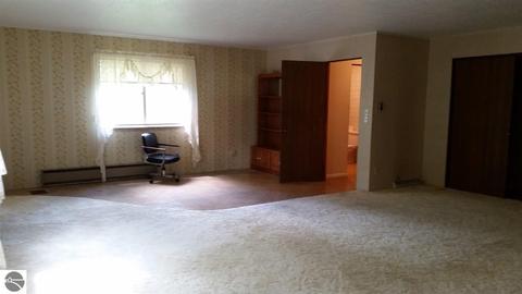 320 N Grv, Standish, MI 48658 photo 17