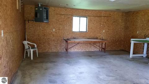 320 N Grv, Standish, MI 48658 photo 69