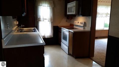 320 N Grv, Standish, MI 48658 photo 19