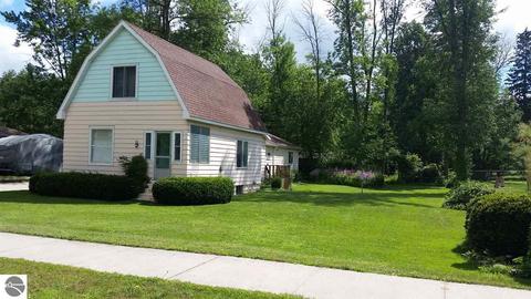 320 N Grv, Standish, MI 48658 photo 2