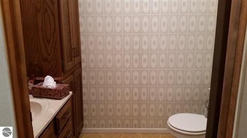 320 N Grv, Standish, MI 48658 photo 14