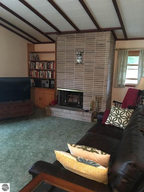 780 Renfrew Rd, Alma, MI 48801 photo 6