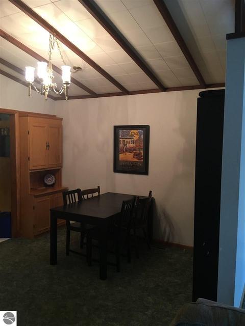 780 Renfrew Rd, Alma, MI 48801 photo 8
