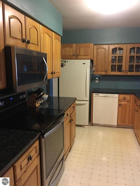 780 Renfrew Rd, Alma, MI 48801 photo 5