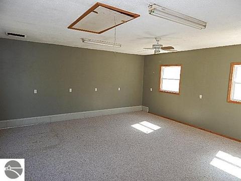 5227 Apache Trl, Harrison, MI 48625 photo 8