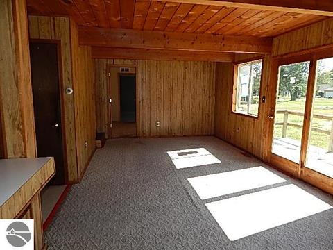 5227 Apache Trl, Harrison, MI 48625 photo 6
