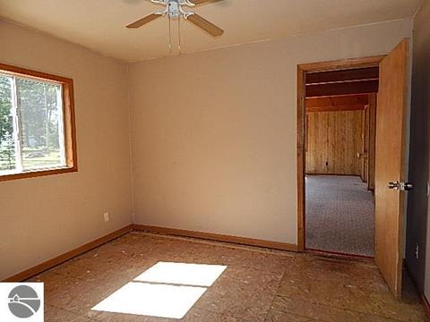 5227 Apache Trl, Harrison, MI 48625 photo 9