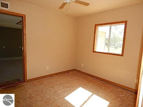 5227 Apache Trl, Harrison, MI 48625 photo 7