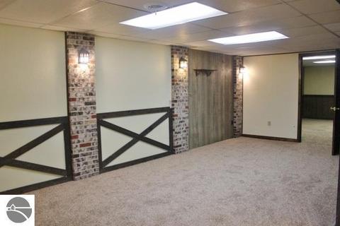 8840 S Circle Dr E, Farwell, MI 48622 photo 37