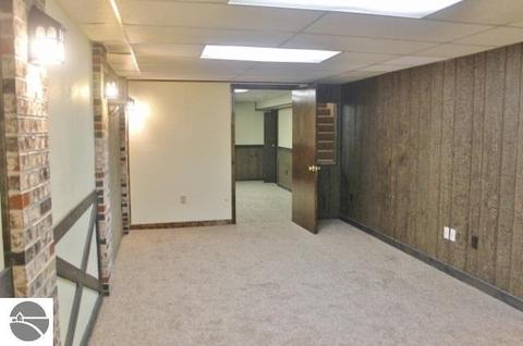 8840 S Circle Dr E, Farwell, MI 48622 photo 32