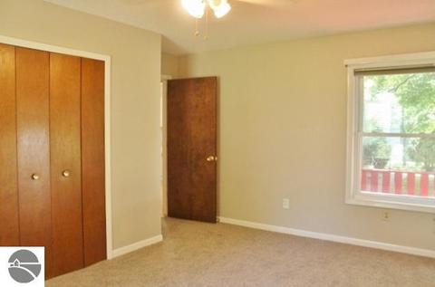 8840 S Circle Dr E, Farwell, MI 48622 photo 13