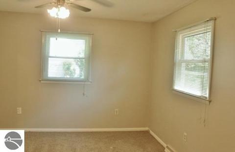 8840 S Circle Dr E, Farwell, MI 48622 photo 20