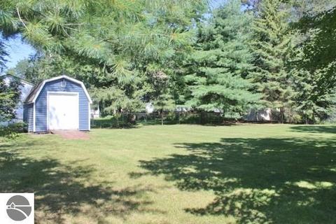 8840 S Circle Dr E, Farwell, MI 48622 photo 52