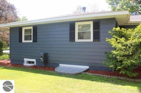 8840 S Circle Dr E, Farwell, MI 48622 photo 48