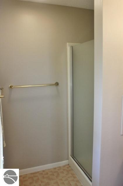 8840 S Circle Dr E, Farwell, MI 48622 photo 23