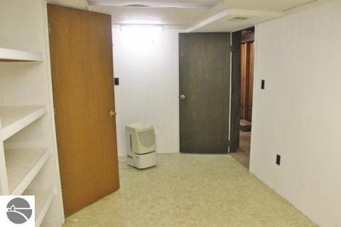 8840 S Circle Dr E, Farwell, MI 48622 photo 39