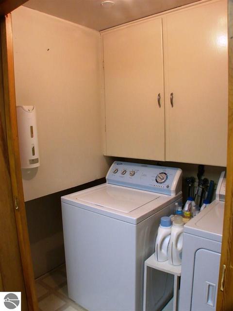 430 N Saint Johns St, Ithaca, MI 48847 photo 9
