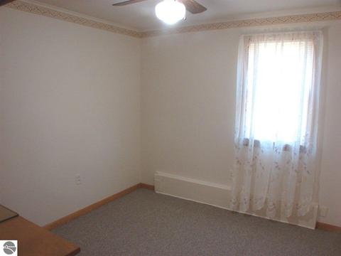 430 N Saint Johns St, Ithaca, MI 48847 photo 17
