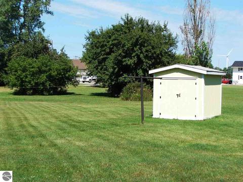 430 N Saint Johns St, Ithaca, MI 48847 photo 3