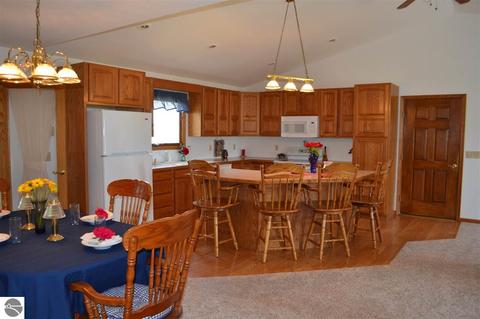 6840 S Summerton Rd, Shepherd, MI 48883 photo 4