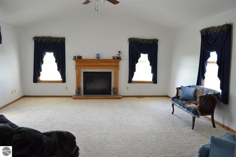 6840 S Summerton Rd, Shepherd, MI 48883 photo 10