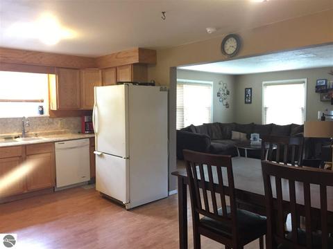 133 Center, Elk Rapids, MI 49629 photo 6