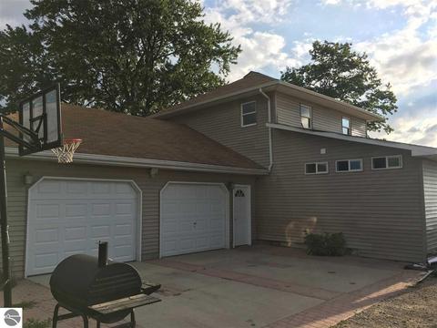 3426 E Blanchard Rd, Shepherd, MI 48883 photo 1