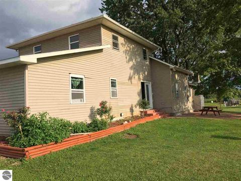 3426 E Blanchard Rd, Shepherd, MI 48883 photo 3