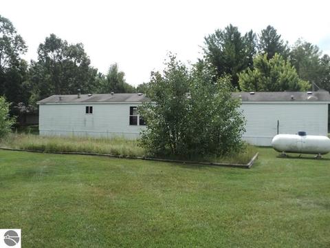 10161 E River Rd, Mount Pleasant, MI 48858 photo 22