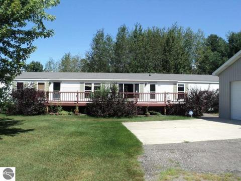 10161 E River Rd, Mount Pleasant, MI 48858 photo 17