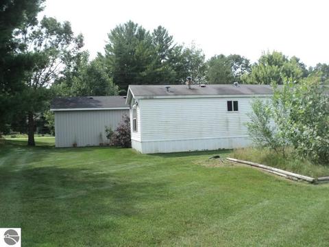 10161 E River Rd, Mount Pleasant, MI 48858 photo 23