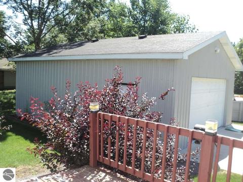 10161 E River Rd, Mount Pleasant, MI 48858 photo 20