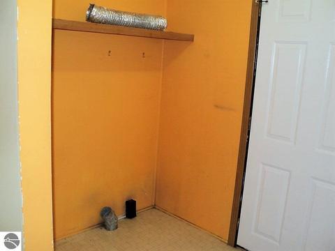 10161 E River Rd, Mount Pleasant, MI 48858 photo 9