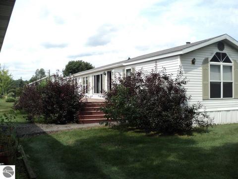10161 E River Rd, Mount Pleasant, MI 48858 photo 25