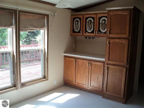 10161 E River Rd, Mount Pleasant, MI 48858 photo 5