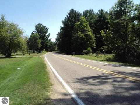 10161 E River Rd, Mount Pleasant, MI 48858 photo 28