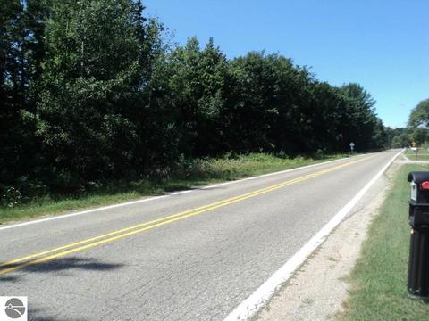 10161 E River Rd, Mount Pleasant, MI 48858 photo 27