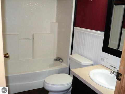 10161 E River Rd, Mount Pleasant, MI 48858 photo 16