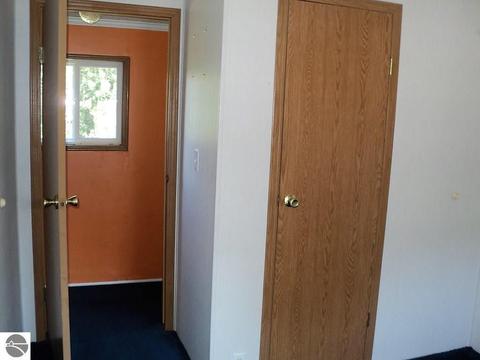 10161 E River Rd, Mount Pleasant, MI 48858 photo 14