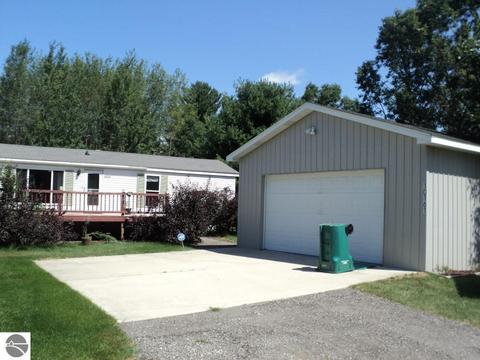 10161 E River Rd, Mount Pleasant, MI 48858 photo 18