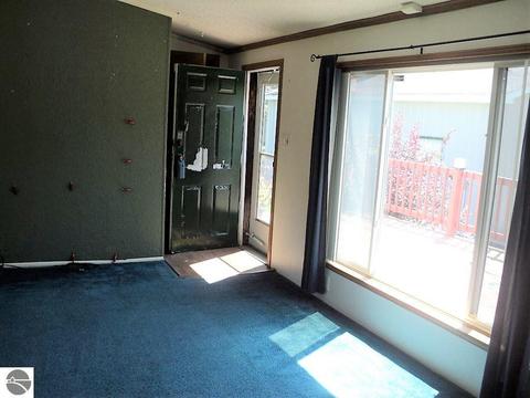 10161 E River Rd, Mount Pleasant, MI 48858 photo 6