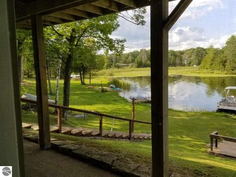 8236 Avalon Dr, Hale, MI 48739 photo 4