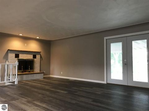 415 S Third St, Edmore, MI 48829 photo 17