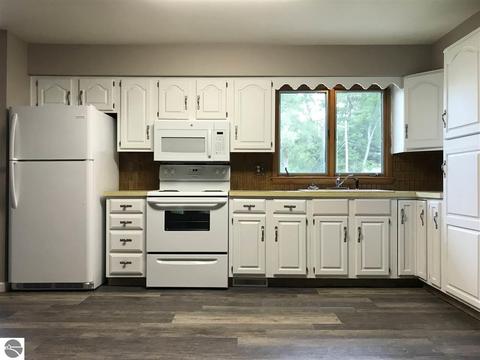 415 S Third St, Edmore, MI 48829 photo 12