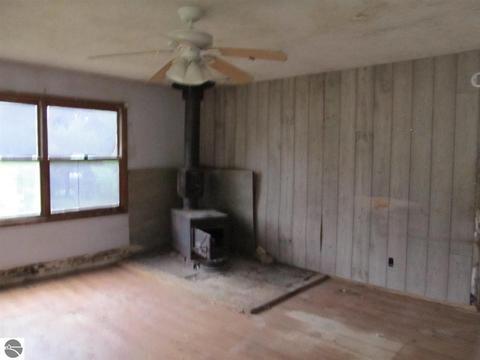 6345 E Lincoln Rd, Traverse City, MI 49684 photo 3