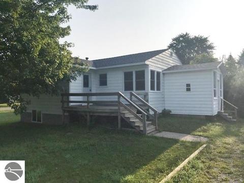 804 E Arcada St, Ithaca, MI 48847 photo 1